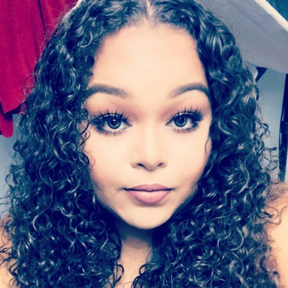 Meet your Posher, Kelsey - Picture 1 of 1